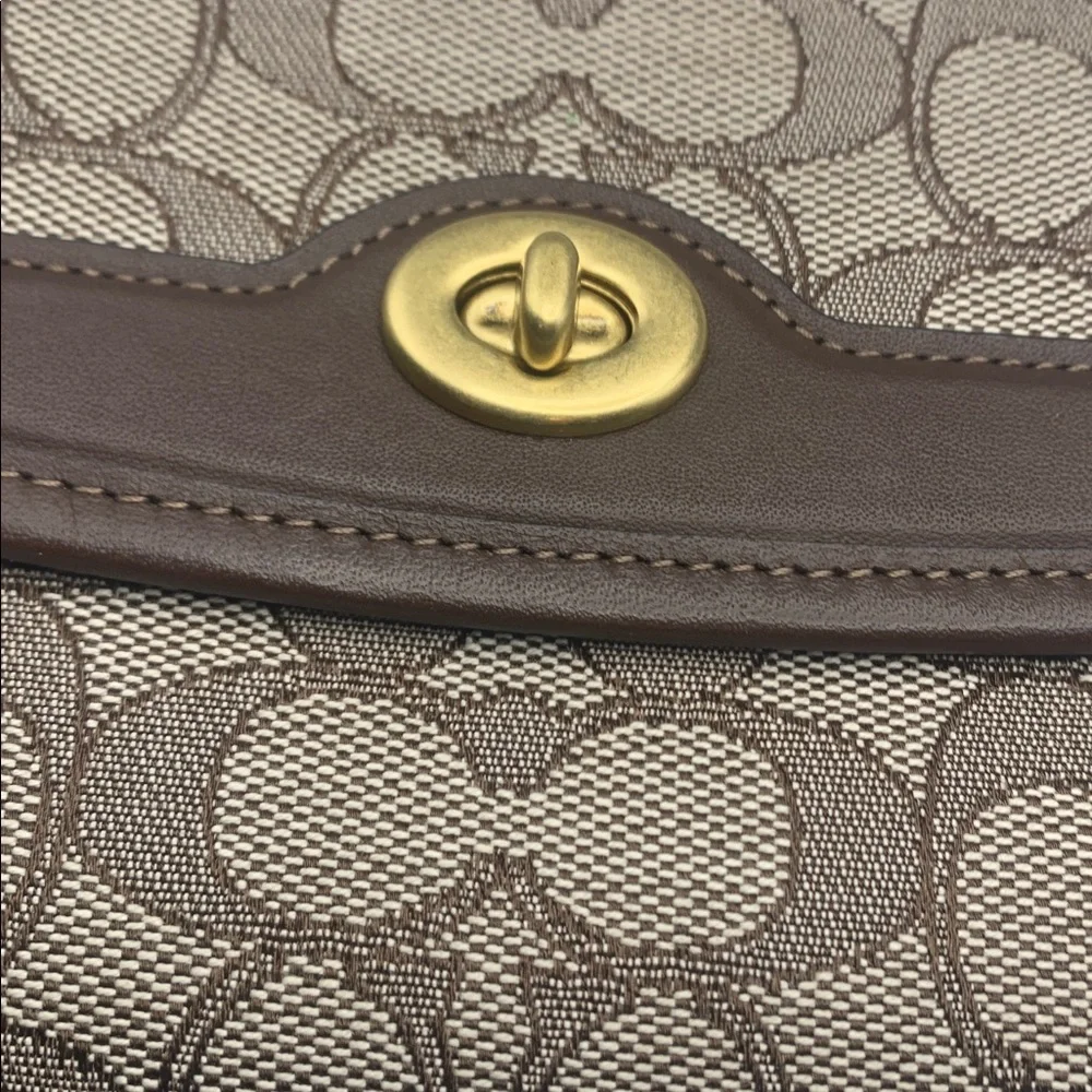 Coach Tan and Brown Signature Shoulder Bag - Picture 5 of 9